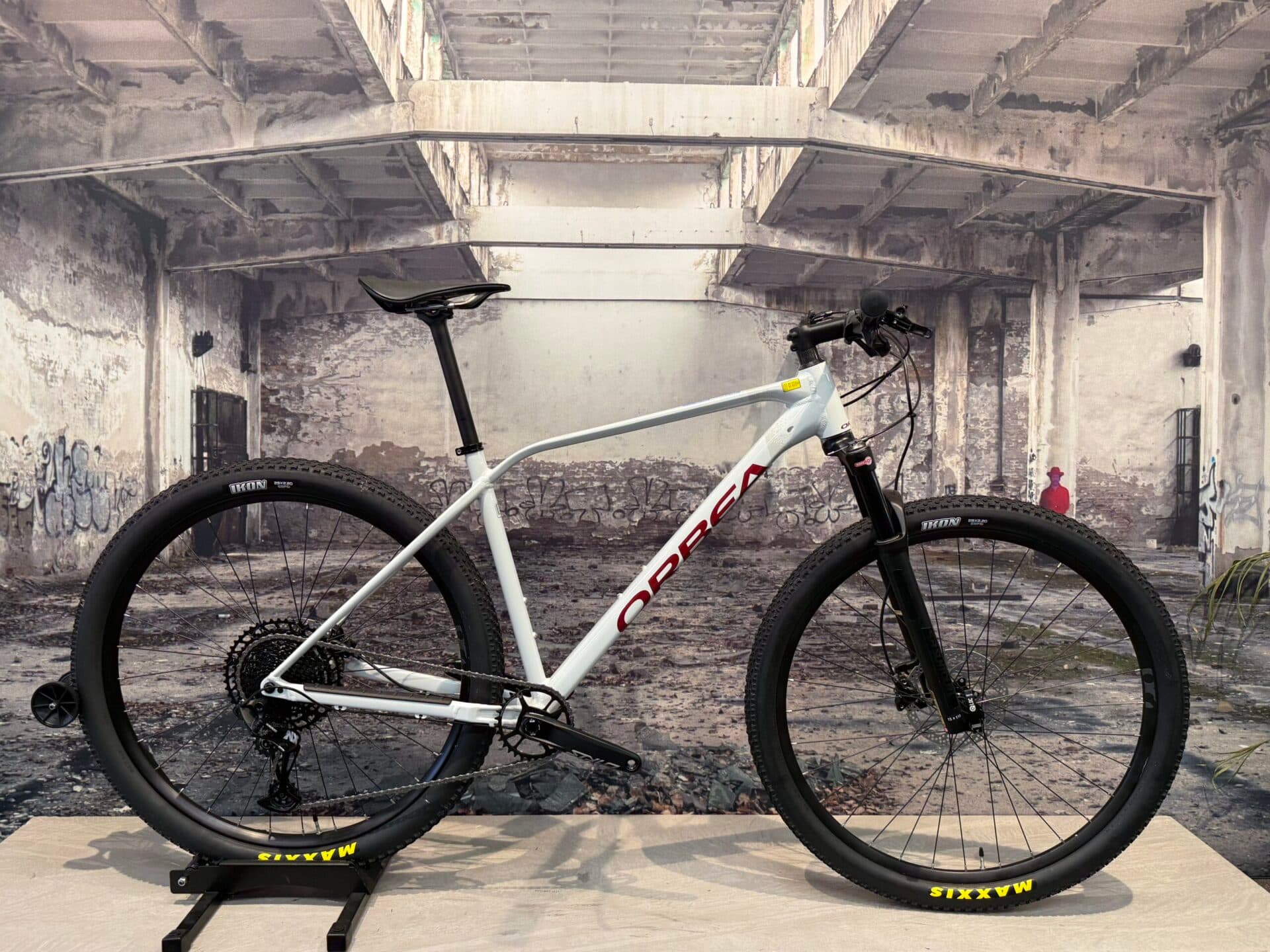 Orbea Alma H10 – MTB Hardtail – Large – Grijs Red – SRAM NX thumbnail 1
