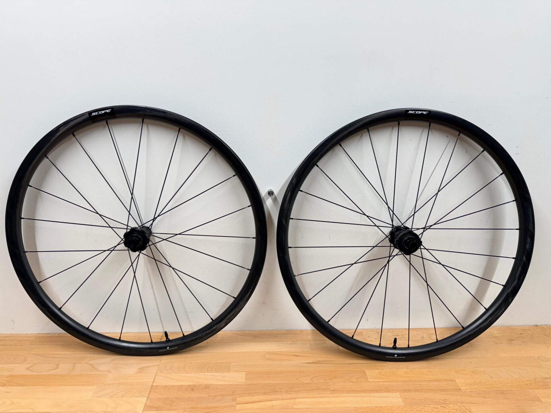 Scope R3 – Carbon Rear Wheel – Disc – Zwart