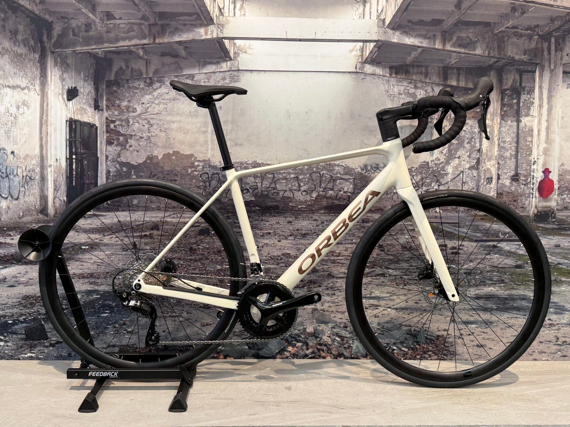 Orbea Avant h30 – All Sizes – Simano 105 – Alloy